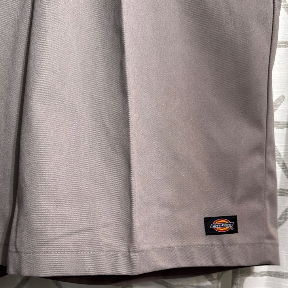 Dickies Men's Flat Front Gray Shorts - Picture 2 of 11